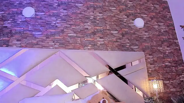 Snapshot of Valery_Brand chatting on December 18, 12:11 pm Valery Brand online show from December 18, 12:11 pm