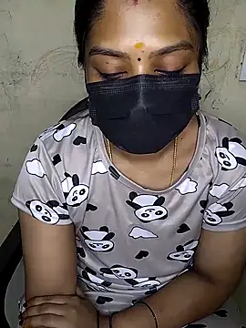 Snapshot of Tamil_Attitude_queen chatting on September 15, 7:36 pm Tamil Attitude queen online show from September 15, 7:36 pm