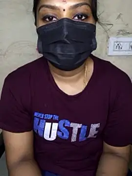 Snapshot of Tamil_Attitude_queen chatting on October 17, 7:38 pm Tamil Attitude queen online show from October 17, 7:38 pm