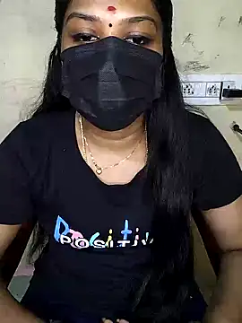 Snapshot of Tamil_Attitude_queen chatting on October 31, 7:26 pm Tamil Attitude queen online show from October 31, 7:26 pm