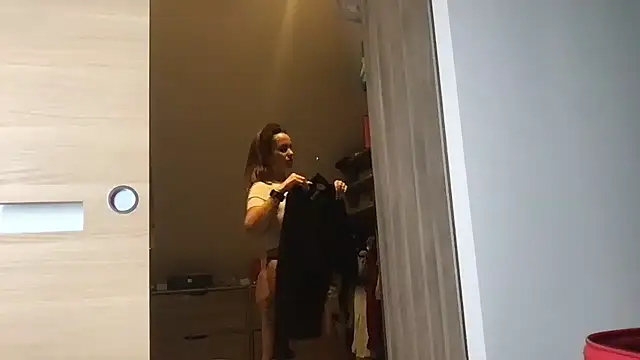 Snapshot of AmyStone__ chatting on December 4, 5:32 pm AmyStone online show from December 4, 5:32 pm