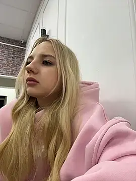 Sky Cutie online show from January 19, 3:43 am