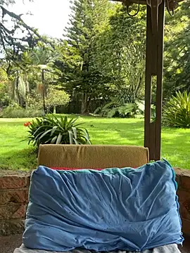 AliceMrtnz online show from February 3, 6:57 pm