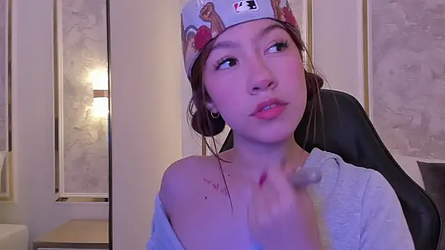 doll eyees  online show from September 20, 3:51 am