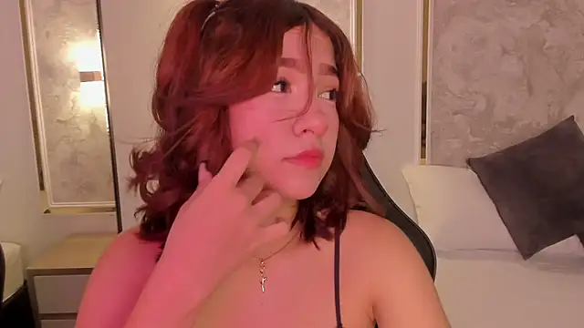 doll eyees  online show from September 27, 2:27 am