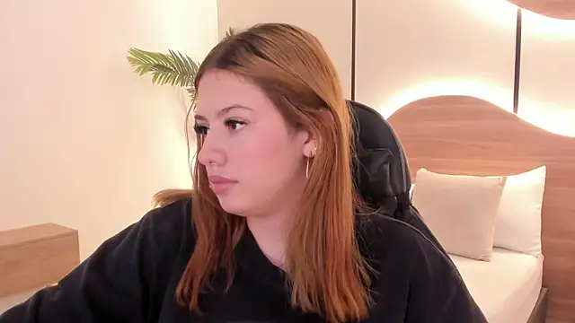 daniand  online show from December 19, 2:07 am