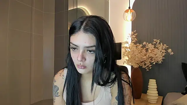 AliceRitter online show from January 7, 5:15 pm