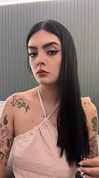 Snapshot of AliceRitter chatting on May 16, 11:14 pm AliceRitter online show from May 16, 11:14 pm