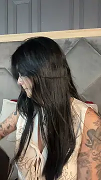Snapshot of AliceRitter chatting on July 4, 12:06 am AliceRitter online show from July 4, 12:06 am