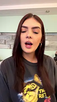 Snapshot of AliceRitter chatting on July 10, 3:33 am AliceRitter online show from July 10, 3:33 am