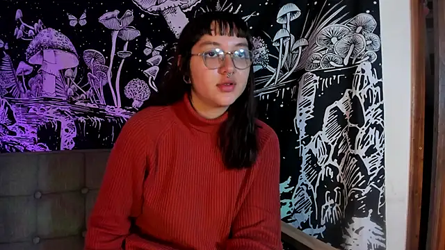 Snapshot of Violetaa_Leee chatting on October 3, 12:18 am Violetaa Leee online show from October 3, 12:18 am