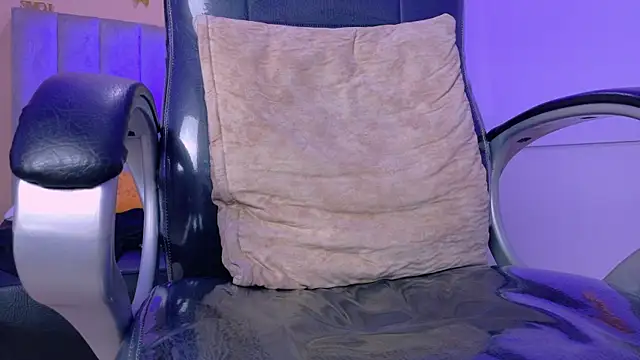 Nascary Fox online show from July 28, 2:13 pm