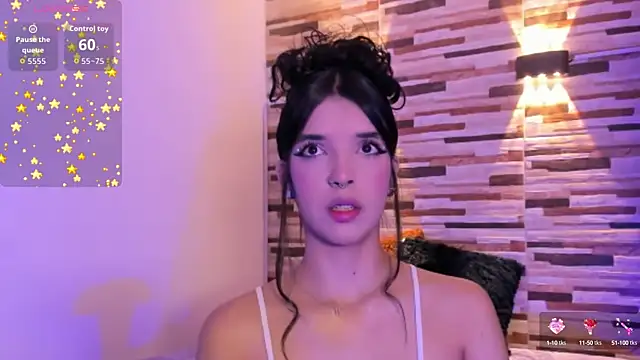 Snapshot of ChloeeMason chatting on September 19, 11:11 am ChloeeMason online show from September 19, 11:11 am