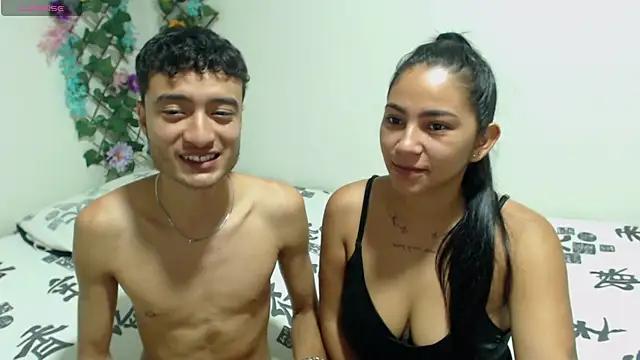 Snapshot of camiYwY chatting on November 25, 6:46 am camiYwY online show from November 25, 6:46 am