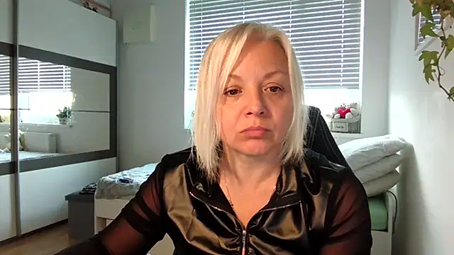 Snapshot of Linsy_Kim chatting on November 4, 6:56 am Linsy Kim online show from November 4, 6:56 am