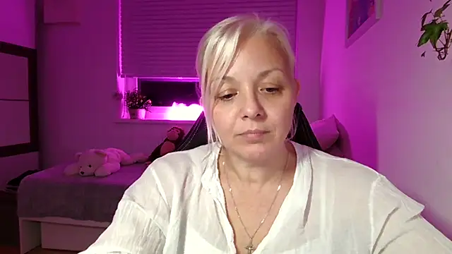 Snapshot of Linsy_Kim chatting on November 14, 6:50 pm Linsy Kim online show from November 14, 6:50 pm