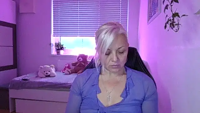 Snapshot of Linsy_Kim chatting on November 20, 6:46 am Linsy Kim online show from November 20, 6:46 am