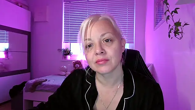 Snapshot of Linsy_Kim chatting on November 27, 6:48 am Linsy Kim online show from November 27, 6:48 am