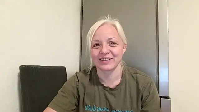 Linsy Kim online show from April 30, 8:57 pm