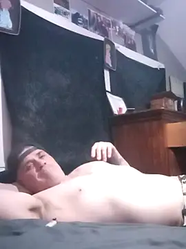 Snapshot of crazyeyes666707 chatting on December 17, 1:17 pm crazyeyes666707 online show from December 17, 1:17 pm