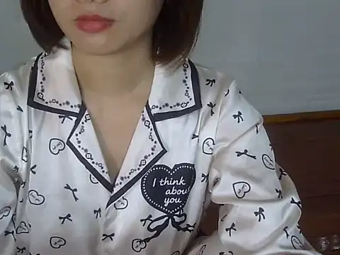 Snapshot of anna-sweet69 chatting on December 2, 3:23 am anna-sweet69 online show from December 2, 3:23 am