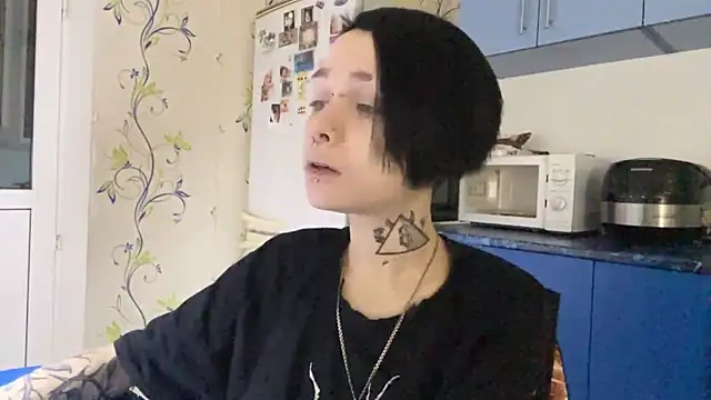 CandaceBlaze online show from October 15, 8:53 pm