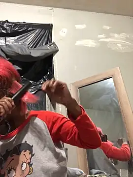 Snapshot of Tishrella6 chatting on December 17, 5:02 am Tishrella6 online show from December 17, 5:02 am