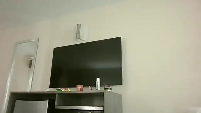 Snapshot of Tishrella6 chatting on April 30, 8:57 pm Tishrella6 online show from April 30, 8:57 pm