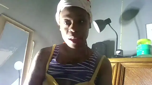 Snapshot of Tishrella6 chatting on June 21, 6:27 am Tishrella6 online show from June 21, 6:27 am