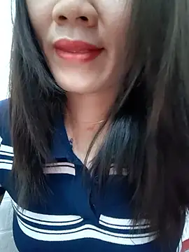 Singlemom69x online show from January 8, 1:35 pm