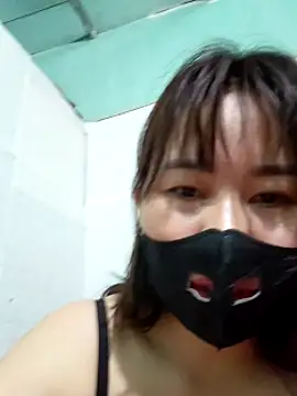 Snapshot of Singlemom69x chatting on May 16, 10:36 am Singlemom69x online show from May 16, 10:36 am
