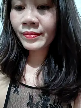 Snapshot of Singlemom69x chatting on June 19, 1:37 pm Singlemom69x online show from June 19, 1:37 pm