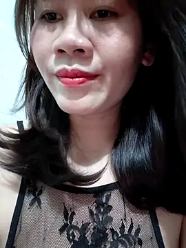 Snapshot of Singlemom69x chatting on June 21, 12:02 am Singlemom69x online show from June 21, 12:02 am
