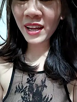 Snapshot of Singlemom69x chatting on June 22, 3:25 am Singlemom69x online show from June 22, 3:25 am