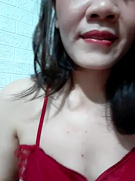 Snapshot of Singlemom69x chatting on June 23, 1:53 pm Singlemom69x online show from June 23, 1:53 pm