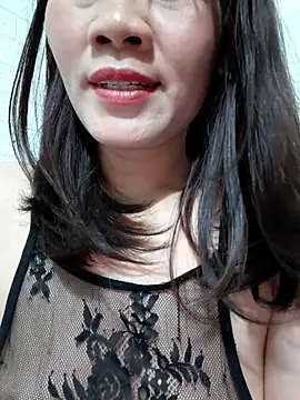 Snapshot of Singlemom69x chatting on July 7, 7:23 am Singlemom69x online show from July 7, 7:23 am