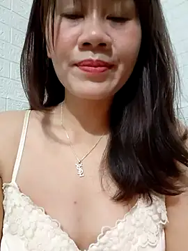 Snapshot of Singlemom69x chatting on July 28, 1:21 pm Singlemom69x online show from July 28, 1:21 pm