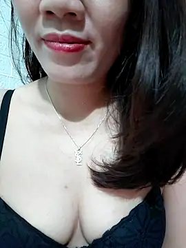 Snapshot of Singlemom69x chatting on August 1, 2:49 pm Singlemom69x online show from August 1, 2:49 pm