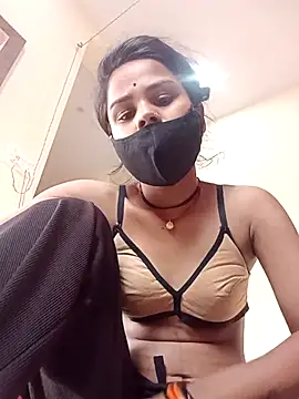 Snapshot of Radhika_Lovely chatting on May 31, 1:14 am Radhika Lovely online show from May 31, 1:14 am