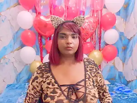 Snapshot of indianmystica694u chatting on February 12, 1:28 pm indianmystica694u online show from February 12, 1:28 pm