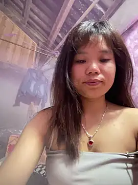 Snapshot of Ngoc-bbi chatting on May 8, 2:39 am Ngoc-bbi online show from May 8, 2:39 am