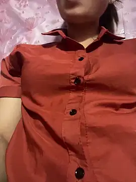 Snapshot of Ngoc-bbi chatting on June 18, 1:48 pm Ngoc-bbi online show from June 18, 1:48 pm