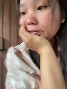 Snapshot of Ngoc-bbi chatting on June 25, 12:54 am Ngoc-bbi online show from June 25, 12:54 am