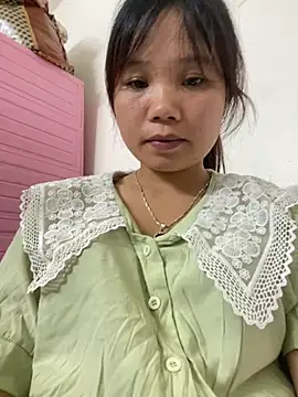 Snapshot of Ngoc-bbi chatting on July 22, 4:48 am Ngoc-bbi online show from July 22, 4:48 am
