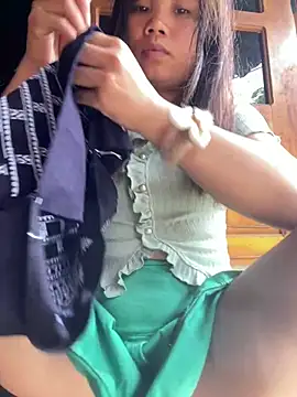 Snapshot of Ngoc-bbi chatting on July 26, 7:37 am Ngoc-bbi online show from July 26, 7:37 am
