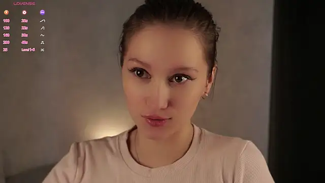 Snapshot of MelaniSeiver chatting on July 27, 1:23 am MelaniSeiver online show from July 27, 1:23 am