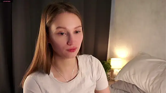 Snapshot of MelaniSeiver chatting on August 1, 1:49 am MelaniSeiver online show from August 1, 1:49 am
