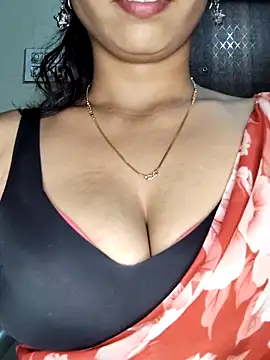 Savita2310 online show from December 4, 6:05 pm