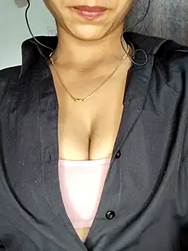 Savita2310 online show from December 20, 2:46 pm