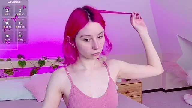Snapshot of Liann_Stark chatting on May 5, 7:05 am Liann Stark online show from May 5, 7:05 am